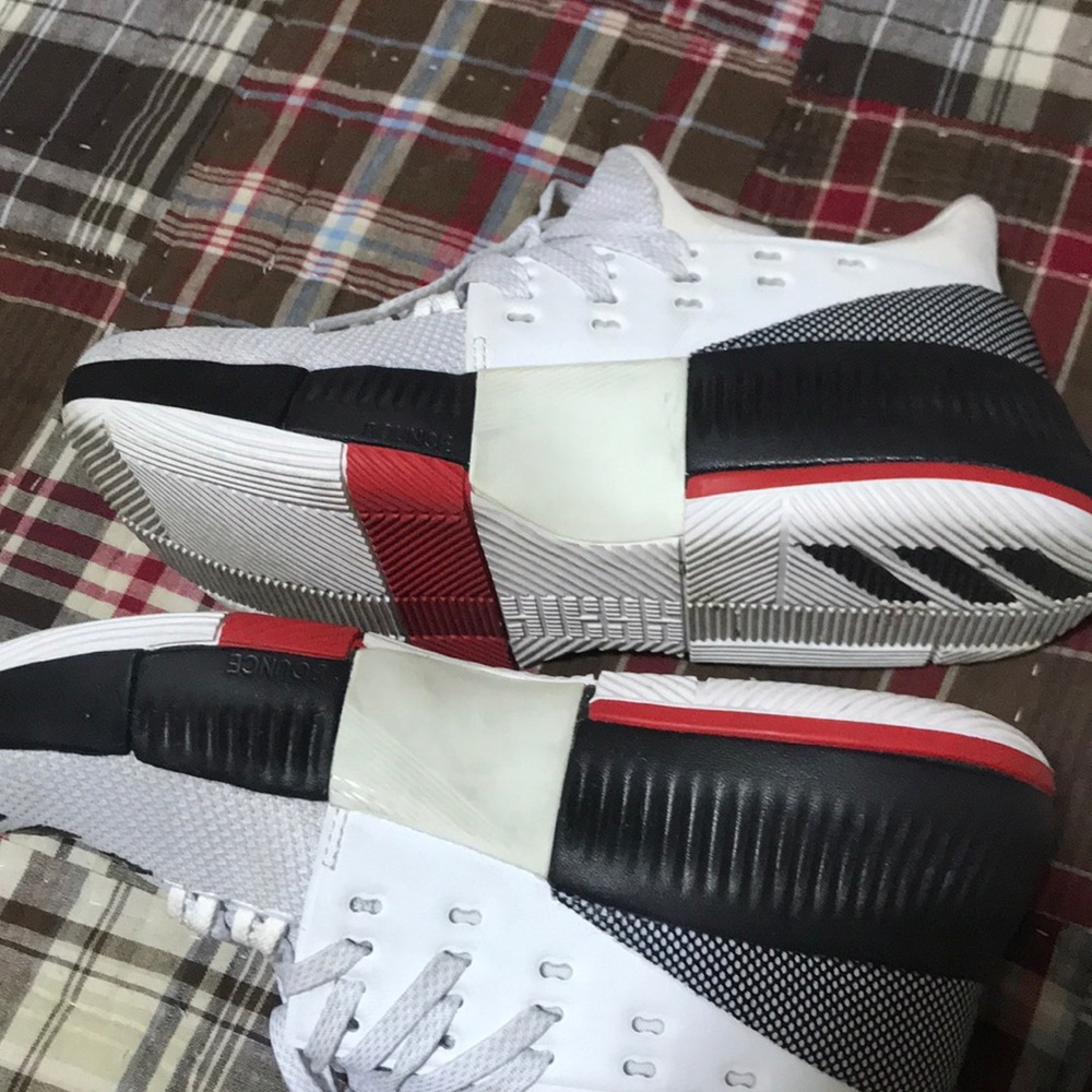 Shoes - Picture 3 of 6